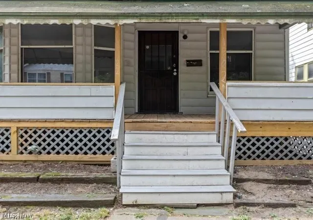 Photo 3 of Single family home for sale at 10622 Hathaway Ave, Cleveland, OH 44108 | MLS# 5227724 | Listing updated on 2026-08-24
