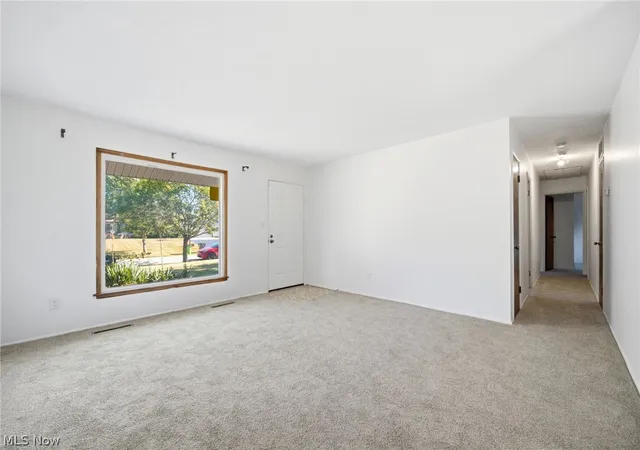 3rd image of 24320 Laing Rd, Bedford Heights, OH 44146 | MLS# 5226424