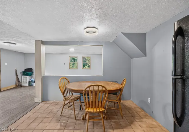 Photo 4 of Sale Pending at 6919 W Smith Rd, Medina, OH 44256 | MLS# 5227554 | Listing updated on 2026-07-31