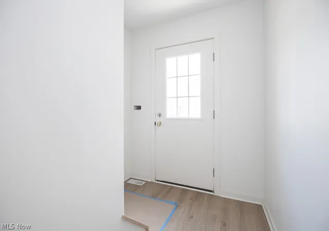 Listing Photo 2 - Condo for sale in building located at 2494-2500 Thurman Ave, Cleveland, OH 44113 - Unit #