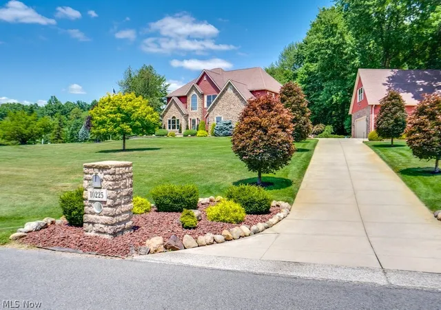 Photo 4 of Sale Pending at 10225 Questa Ct, Wadsworth, OH 44281 | MLS# 5227822 | Listing updated on 2026-07-30