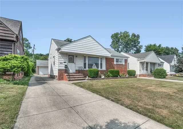 4th image of 6621 Indiana Ave, Cleveland, OH 44124 | MLS# 5228038