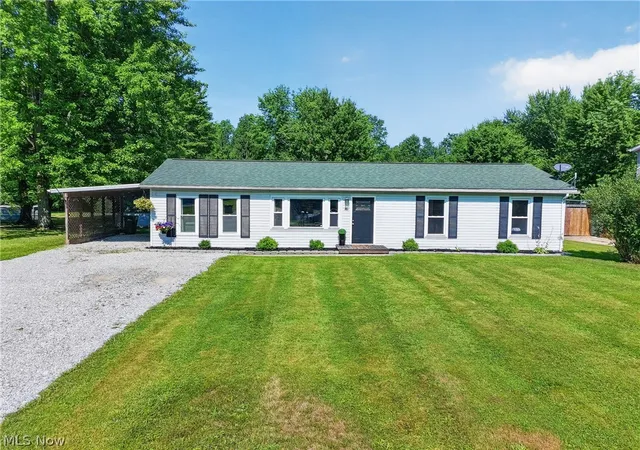 2nd image of 16 Leffingwell Dr, Orwell, OH 44076 | MLS# 5226114