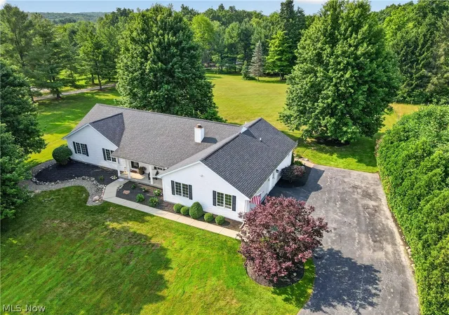 2nd image of 13821 Chardon Windsor Rd, Chardon, OH 44024 | MLS# 5226772