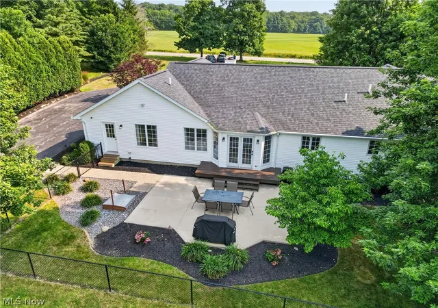 3rd image of 13821 Chardon Windsor Rd, Chardon, OH 44024 | MLS# 5226772