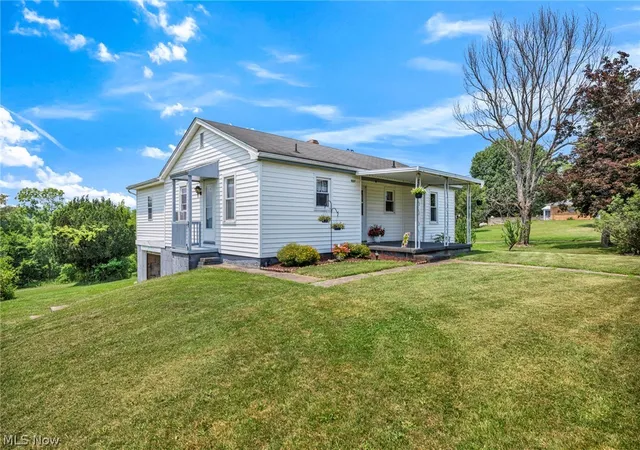 3rd image of 2557 Fernwood Rd, Wintersville, OH 43953 | MLS# 5228056