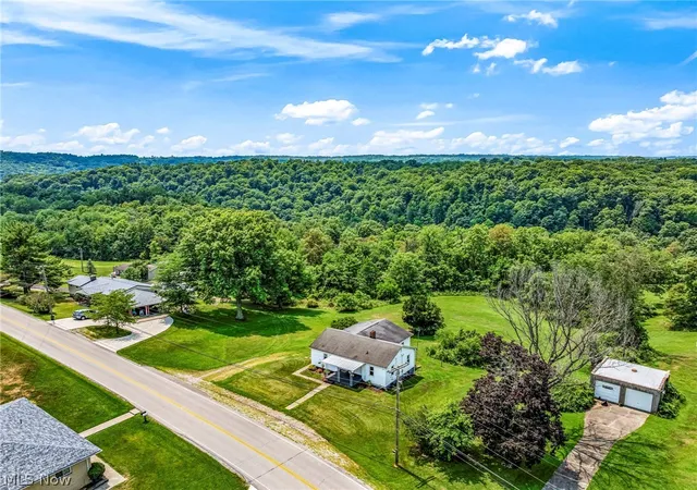 5th image of 2557 Fernwood Rd, Wintersville, OH 43953 | MLS# 5228056