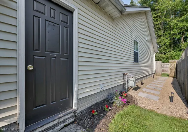 Photo 4 of Sale Pending at 6302 Ridgeview Blvd, North Ridgeville, OH 44039 | MLS# 5227787 | Listing updated on 2026-08-21