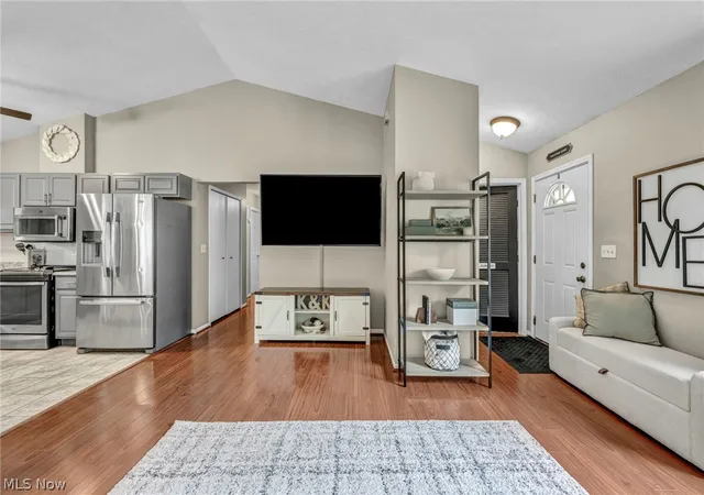Photo 5 of Sale Pending at 6302 Ridgeview Blvd, North Ridgeville, OH 44039 | MLS# 5227787 | Listing updated on 2026-08-21