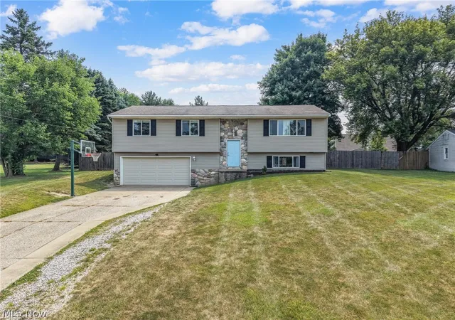 1st image of 553 Jeanette St, Brunswick, OH 44212 | MLS# 5227923