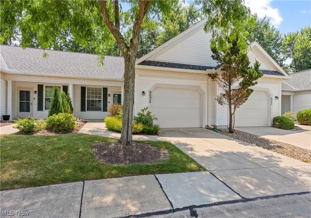 Photo 37 of Sale Pending at 6956 Cottage Cir, North Ridgeville, OH 44039 | MLS# 5227001 | Listing updated on 2026-08-11