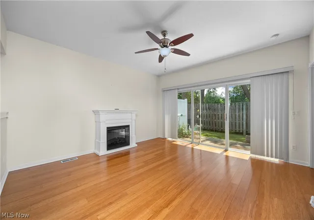 Listing Photo 4 - Condo for sale in building located at 6956 Cottage Cir, North Ridgeville, OH 44039