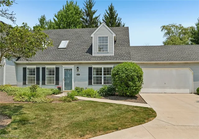 Homes for sale in Streetsboro, OH | 951 E Kensington Ln #8C, Streetsboro, OH 44241 | MLS# 5227534