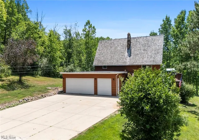 4th image of 12625 Millview Ln, Chardon, OH 44024 | MLS# 5227080