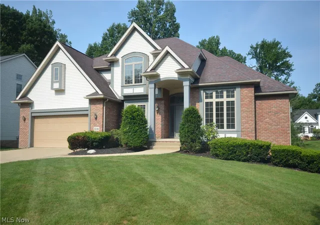 2nd image of 3246 Crown Pointe Dr, Stow, OH 44224 | MLS# 5226097