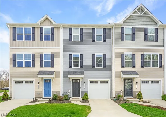 1st image of 113 Palm Ct, Painesville, OH 44077 | MLS# 5227112