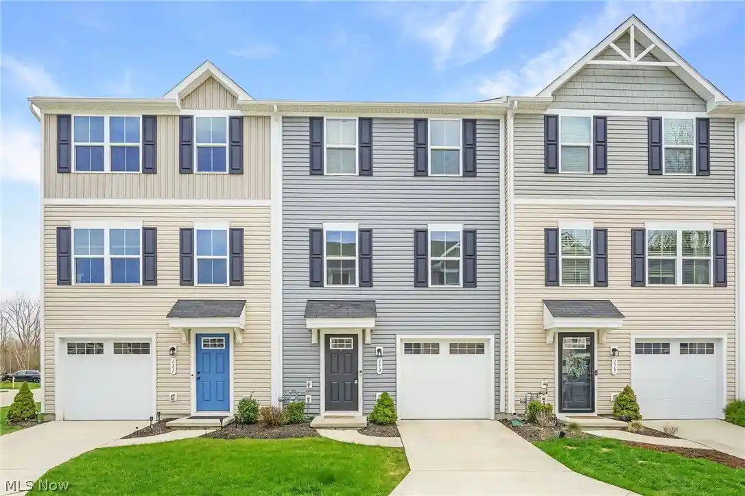 Photo 1 of Townhouse for sale at 113 Palm Ct, Painesville, OH 44077 | MLS# 5227112 | Listing updated on 2026-10-23