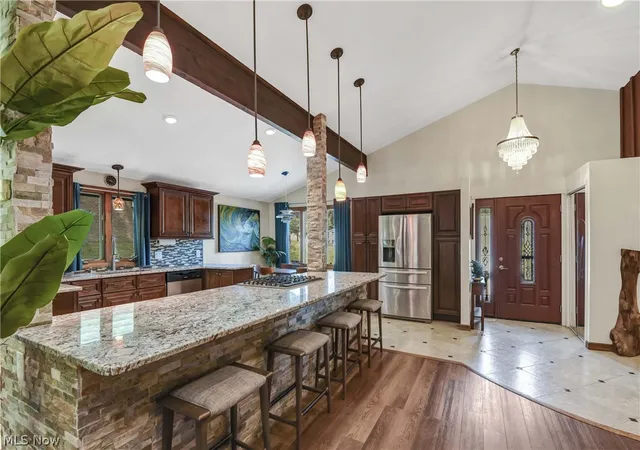 5th image of 6815 Parkgate Oval, Seven Hills, OH 44131 | MLS# 5226788