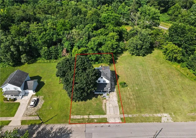 Homes for sale in Youngstown, OH | 1536 Clay St, Youngstown, OH 44506 | MLS# 5227108