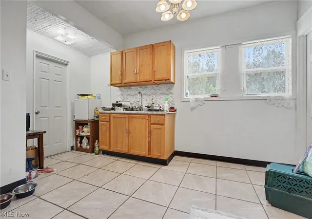 Homes for sale in Youngstown, OH | 1536 Clay St, Youngstown, OH 44506 | MLS# 5227108