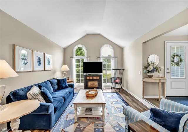4th image of 17876 Cambridge Oval, Strongsville, OH 44136 | MLS# 5227783