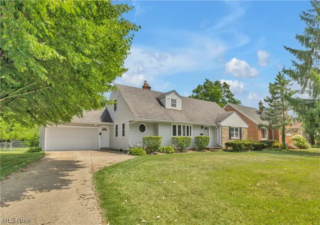 Photo 2 of Single family home for sale at 6489 Solon Blvd, Solon, OH 44139 | MLS# 5225939 | Listing updated on 2026-09-15
