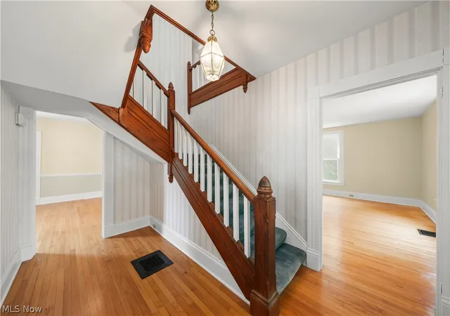 Homes for sale in Oberlin, OH | 83 S Cedar St, Oberlin, OH 44074 | MLS# 5228096