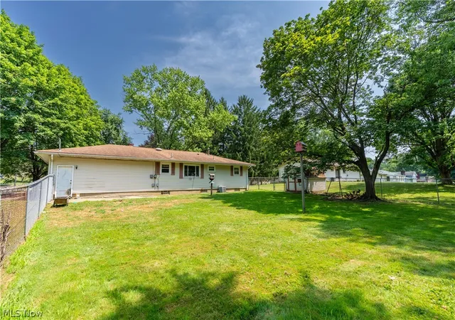 Photo 2 of Sale Pending at 7101 Pinecrest St NE, Canton, OH 44721 | MLS# 5227807 | Listing updated on 2026-07-19