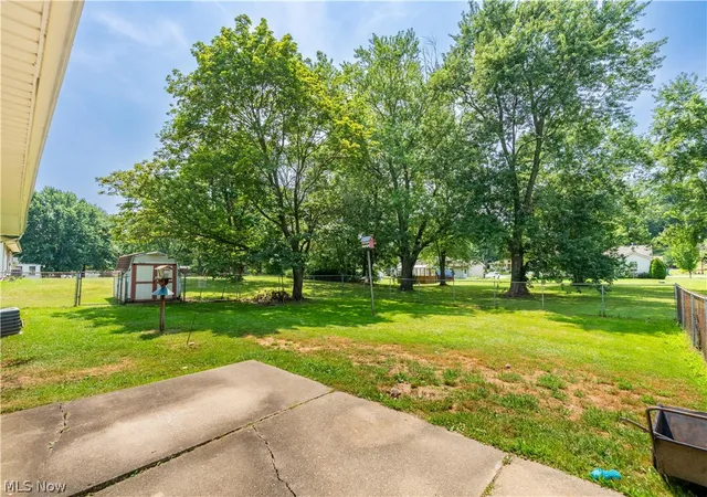 Photo 3 of Sale Pending at 7101 Pinecrest St NE, Canton, OH 44721 | MLS# 5227807 | Listing updated on 2026-07-19