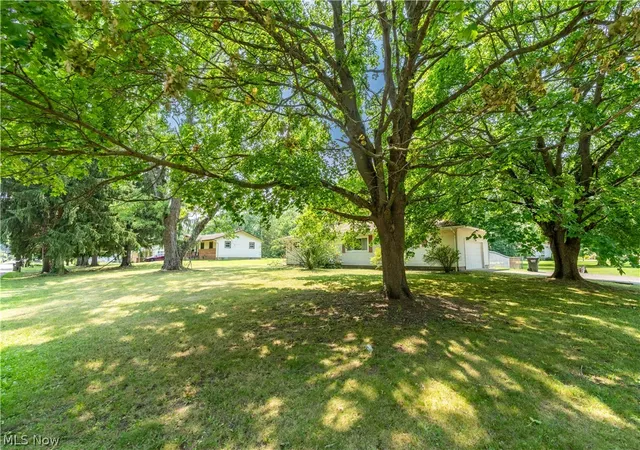Photo 4 of Sale Pending at 7101 Pinecrest St NE, Canton, OH 44721 | MLS# 5227807 | Listing updated on 2026-07-19