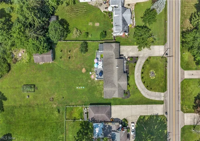 43rd image of 323 E Beech St, Alliance, OH 44601 | MLS# 5228003