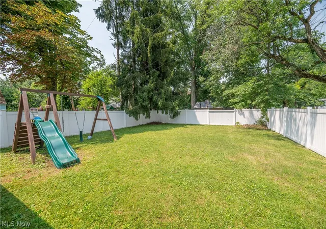 Photo 50 of Sale Pending at 451 Fairmount Ave Ne, Warren, OH 44483 | MLS# 5223528 | Listing updated on 2026-08-20