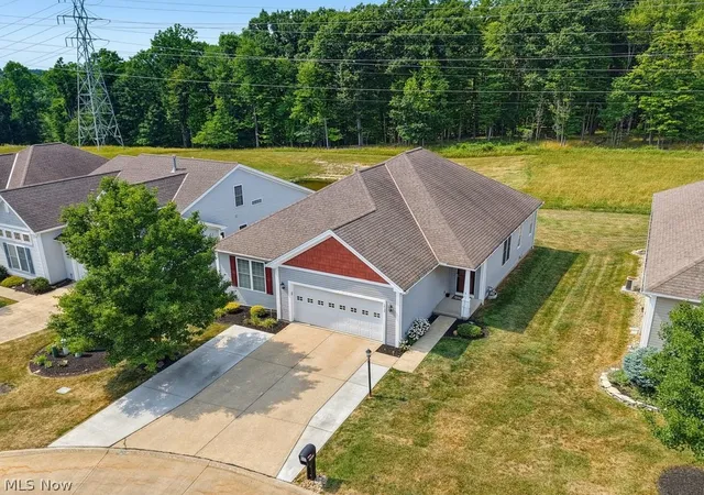 3rd image of 5460 Arlington Ln, Cleveland, OH 44134 | MLS# 5227462
