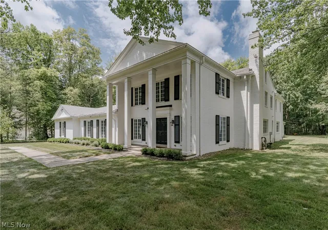Photo 2 of Single family home for sale at 7093 Gates Mills Blvd, Gates Mills, OH 44040 | MLS# 5227399 | Listing updated on 2026-09-24