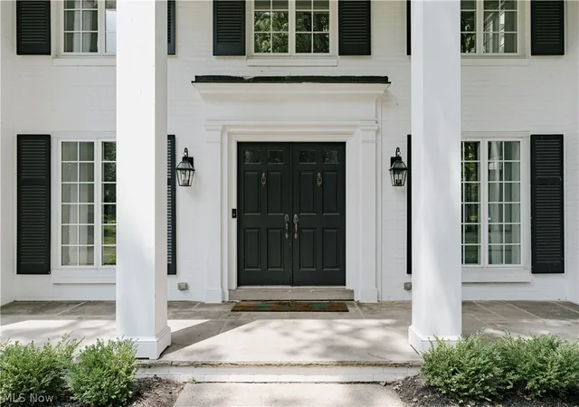 Photo 3 of Single family home for sale at 7093 Gates Mills Blvd, Gates Mills, OH 44040 | MLS# 5227399 | Listing updated on 2026-09-24