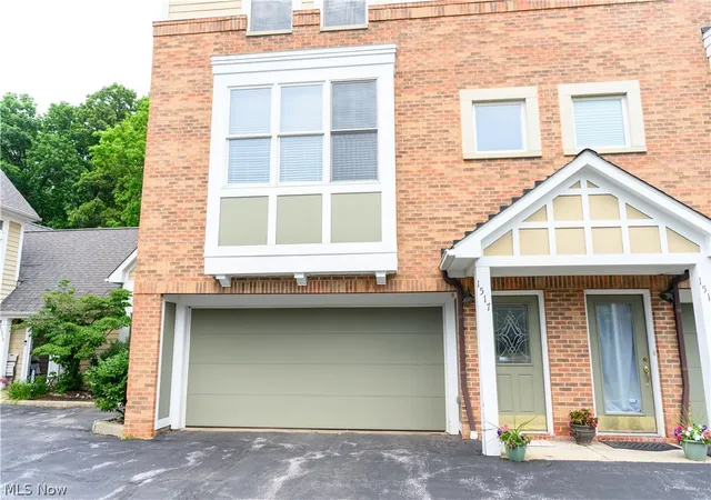 2nd image of 1517 Huntington Ln, Cleveland Heights, OH 44118 | MLS# 5227992