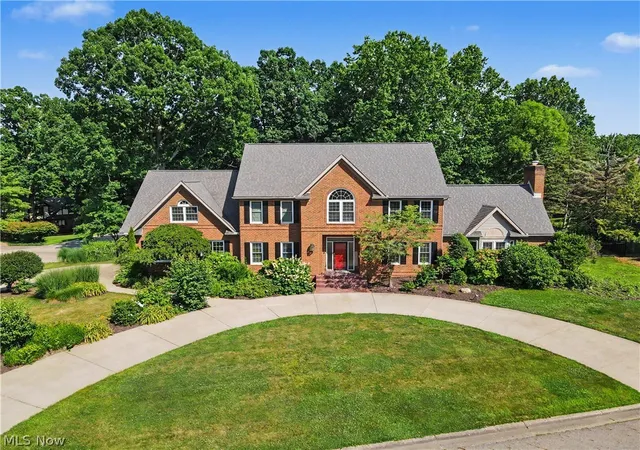 1st image of 6550 Drake St Nw, Canton, OH 44718 | MLS# 5227527