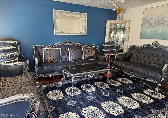 Photo 3 of Single family home for sale at 19219 Davinwood Dr, Cleveland, OH 44135 | MLS# 5228168 | Listing updated on 2026-08-17