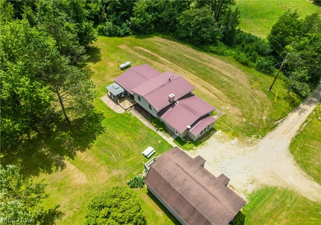 Photo 3 of Sale Pending at 9509 & 9433 Frank Rd Sw, Port Washington, OH 43837 | MLS# 5228165 | Listing updated on 2026-08-19