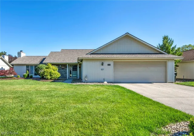 Homes for sale in North Ridgeville, OH | 32912 Woodstone Cir, North Ridgeville, OH 44039 | MLS# 5226917