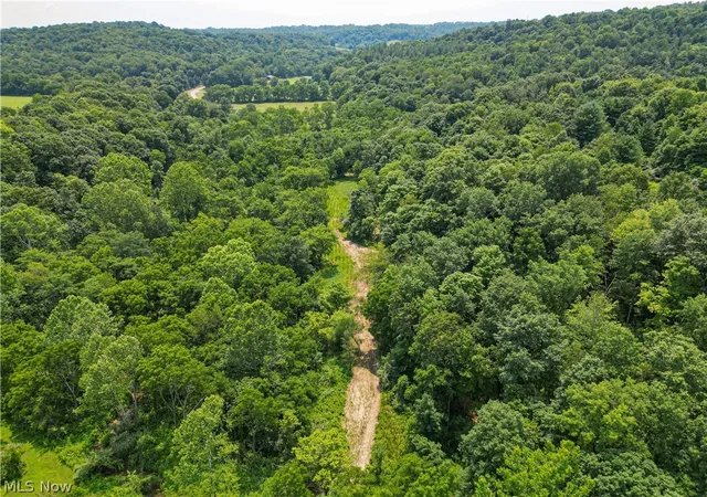 5th image of 11001 Crawford Ln, New Concord, OH 43762 | MLS# 5228095