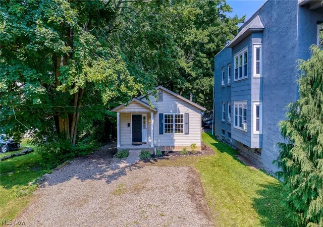 Homes for sale in Kent, OH | 210 S Mantua St, Kent, OH 44240 | MLS# 5227865
