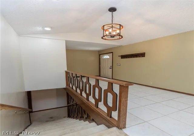 Homes for sale in Lorain, OH | 2520 W Skyline Dr, Lorain, OH 44053 | MLS# 5228116