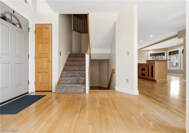 Photo 3 of Single family home for sale at 4262 Vilamoura Dr, Avon, OH 44011 | MLS# 5228136 | Listing updated on 2026-08-08