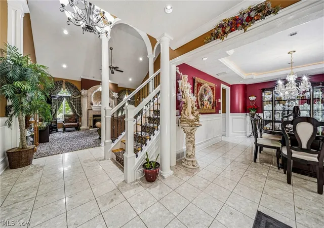 2nd image of 10600 Locust Grove Dr, Chardon, OH 44024 | MLS# 5228101
