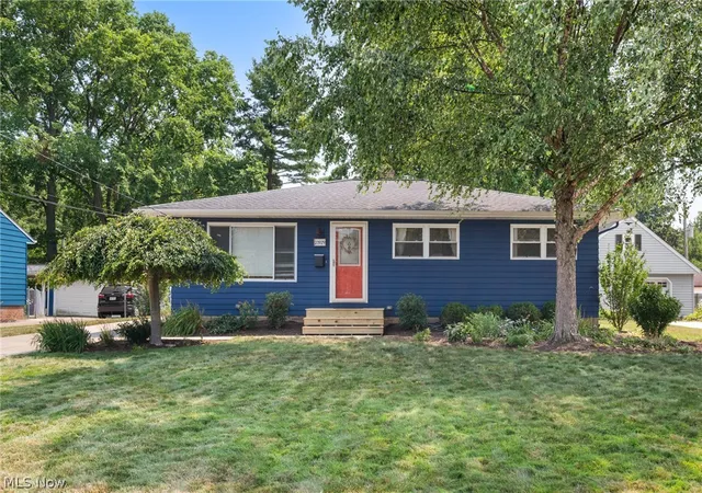 Homes for sale in North Olmsted, OH | 23929 Lebern Dr, North Olmsted, OH 44070 | MLS# 5224292