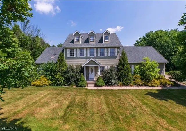 1st image of 1807 Smith Kramer St Ne, Hartville, OH 44632 | MLS# 5227477