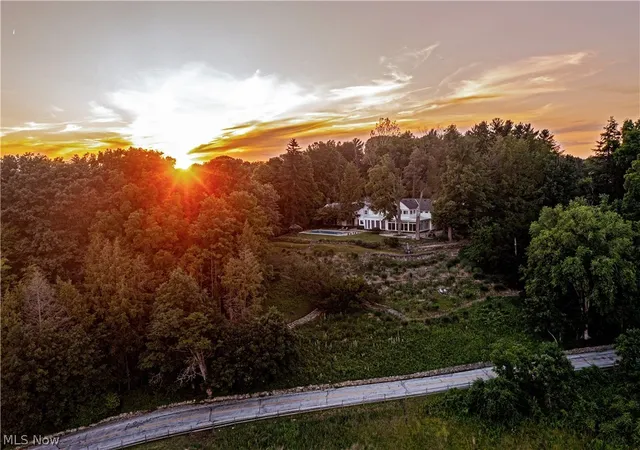 47th image of 9498 Smith Rd, Willoughby, OH 44094 | MLS# 5223646