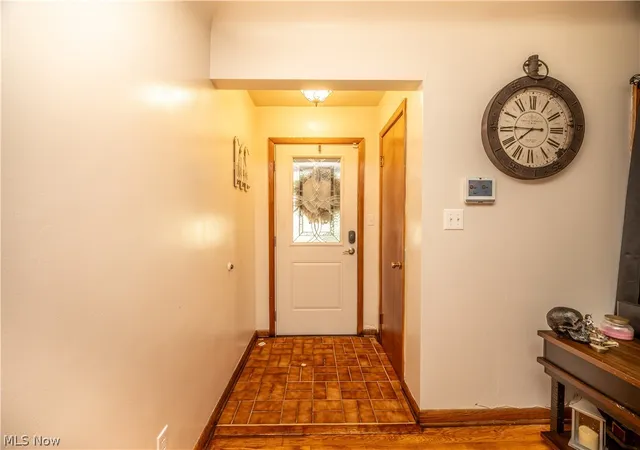 3rd image of 3832 Edinburgh Dr, Austintown, OH 44511 | MLS# 5227613