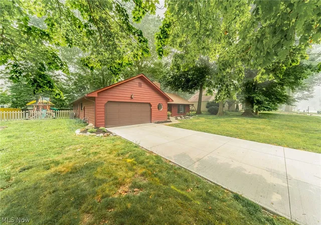 Homes for sale in Avon Lake, OH | 421 Armour Rd, Avon Lake, OH 44012 | MLS# 5226717